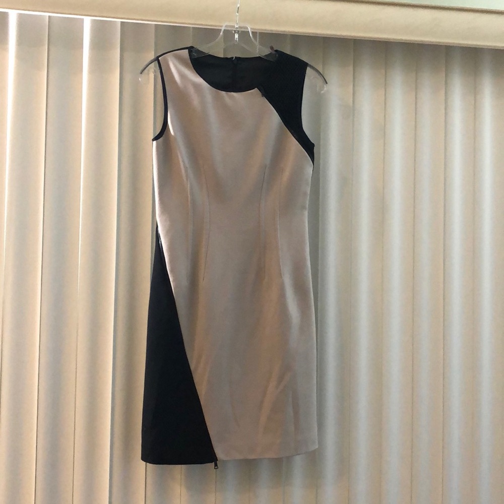 TAHARI DRESS